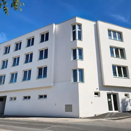 Brand New #20 Near Center With Free Street Parking 布拉格